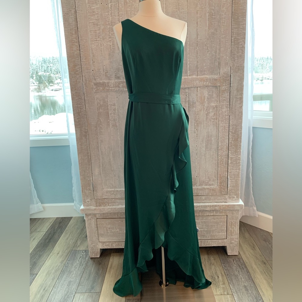 NWT David’s Bridal one shoulder ruffle pine green full length dress!